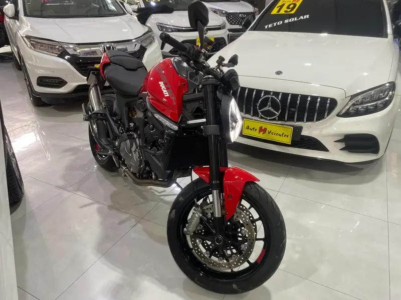 Ducati Monster 937 cc