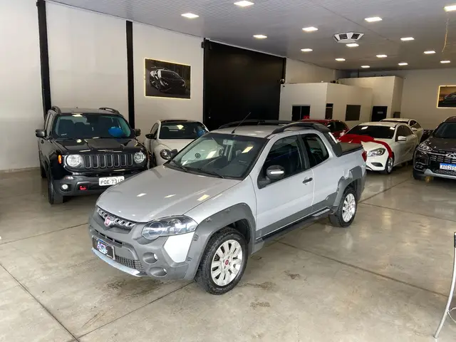 Carro Fiat Strada 2015 Adventure 1.8 16V (Flex) (Cabine Dupla)