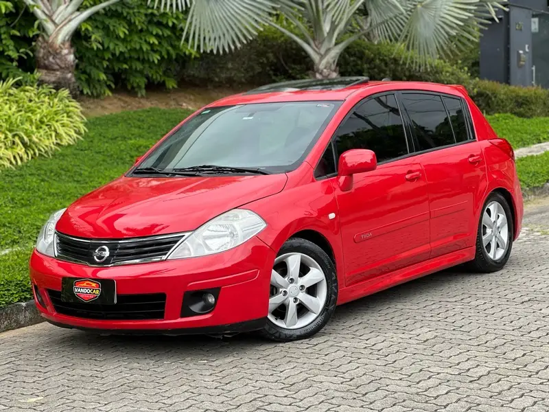 Nissan Tiida SL 1.8 (flex) (aut)