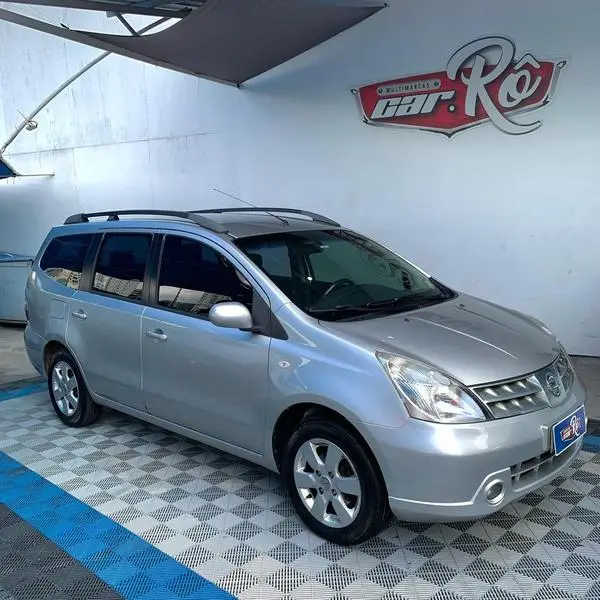 Carro Nissan Grand Livina 2012 SL 1.8 16V (flex) (aut)