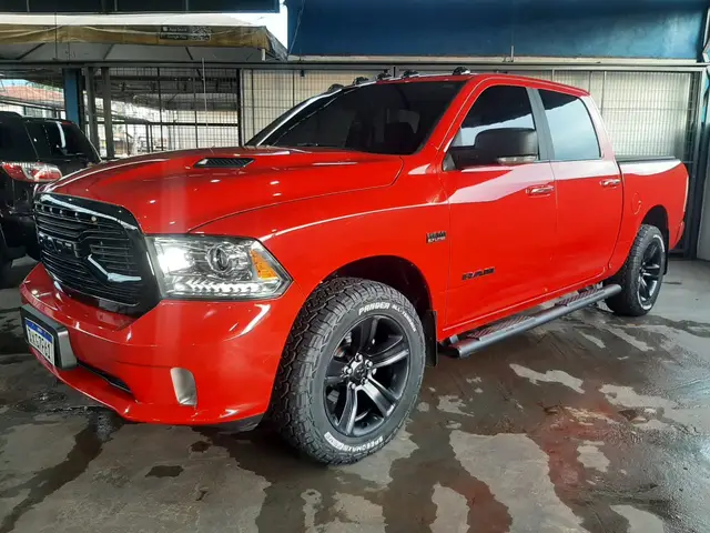 Carro RAM Classic 2022 Laramie 5.7
