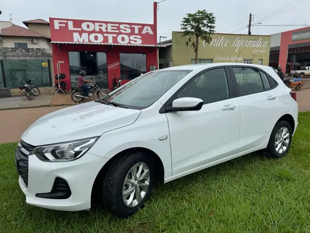 Carro Chevrolet Onix 2023 LT 1.0