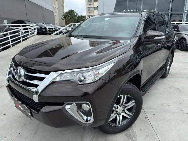Carro Toyota SW4 2017 2.7 SR 5L 4x2 (Aut) (Flex)
