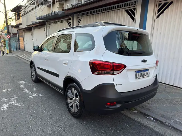 Carro Chevrolet Spin 2021 Activ 5 1.8 (Flex) (Aut)