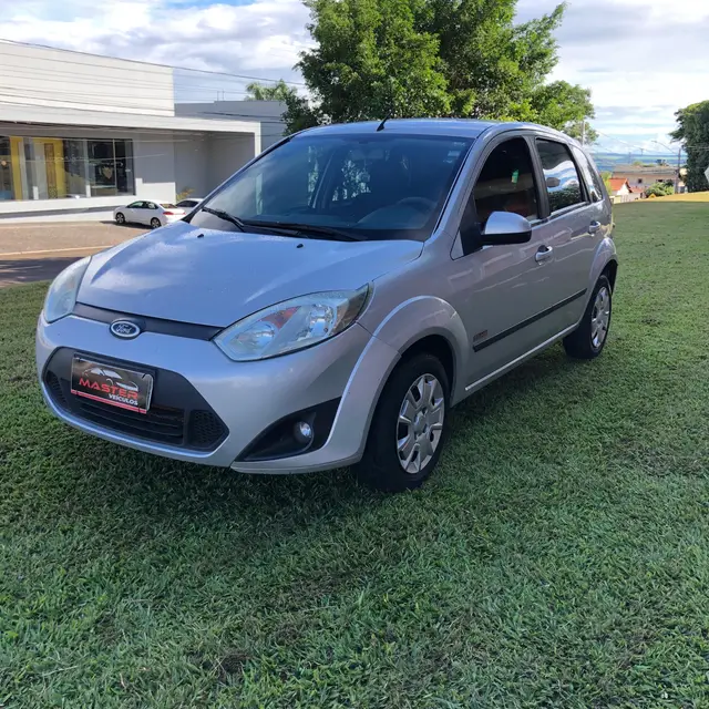 Carro Ford Fiesta Hatch 2013 SE Rocam 1.6 (Flex)