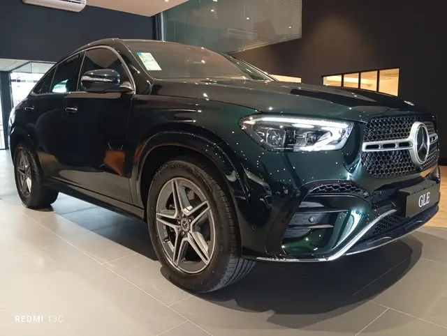 Carro Mercedes-Benz GLE 450d 2025 GLE-450 4MATIC 3.0 SUV V6 Diesel (Híb)