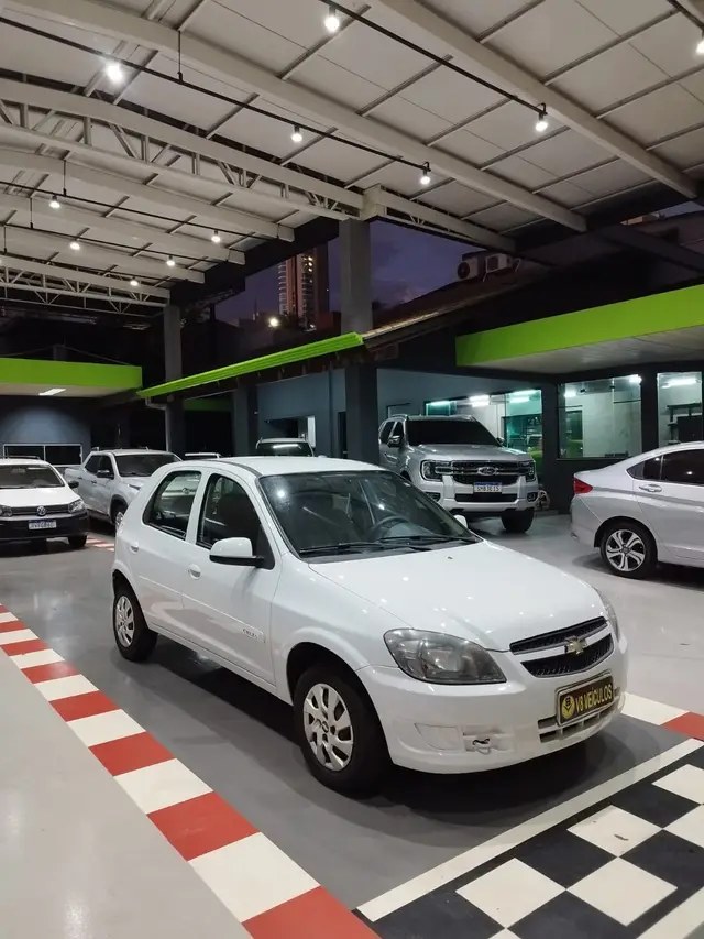Carro Chevrolet Celta 2013 LT 1.0 (Flex)