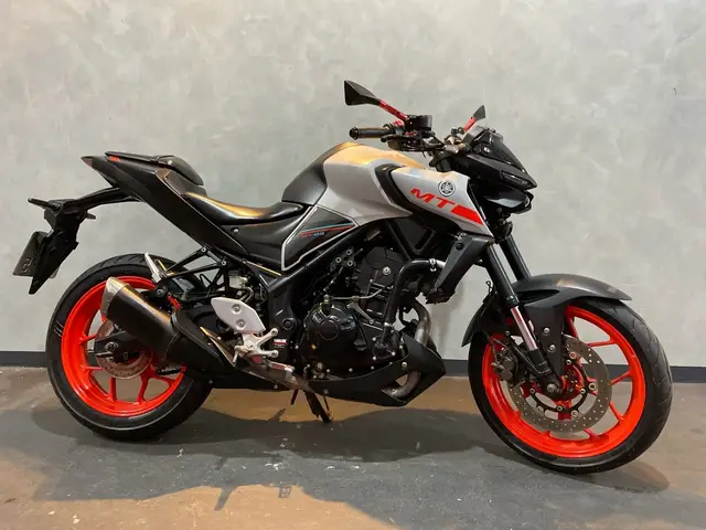 Carro Yamaha MT-03 2021 ABS