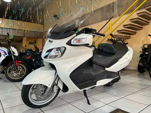 Carro Suzuki Burgman 2011 650