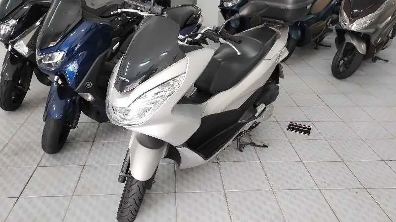 Honda PCX 150 DLX