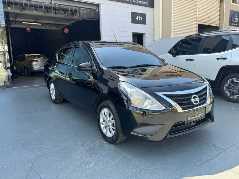 Nissan Versa 1.6 16V SV (Flex)