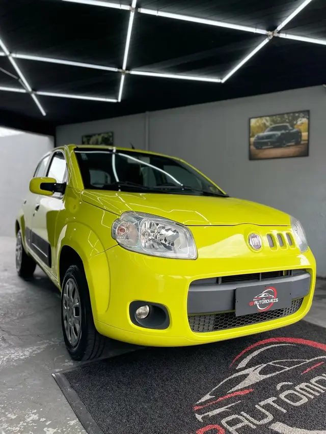 Carro Fiat Uno 2012 Vivace 1.0 8V (Flex) 4p