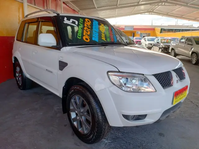 Carro Mitsubishi Pajero TR4 2015 2.0 16V 4x2 (Flex) (Aut)