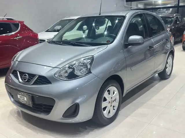 Carro Nissan March 2015 1.6 16V S (Flex)