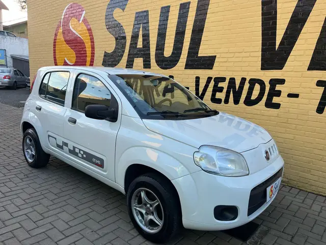 Carro Fiat Uno 2014 Vivace College 1.0 8V (Flex) 4p