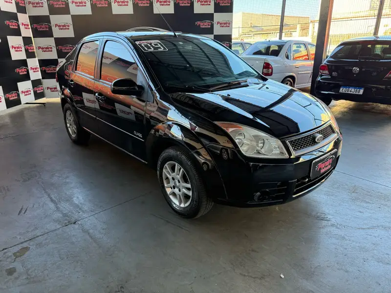 Ford Fiesta Sedan Class 1.6 (Flex)