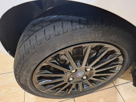 Fiesta Sedan SEL 1.6