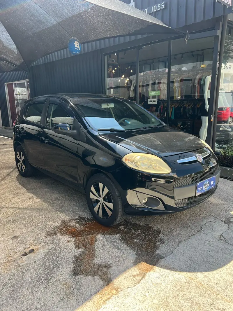 Fiat Palio Attractive 1.4 8V (Flex)