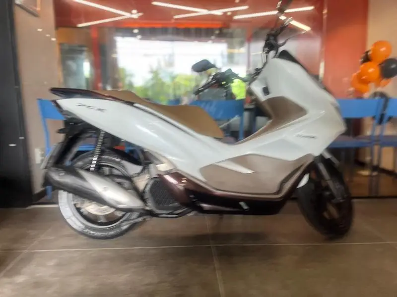 Honda PCX 150 DLX ABS