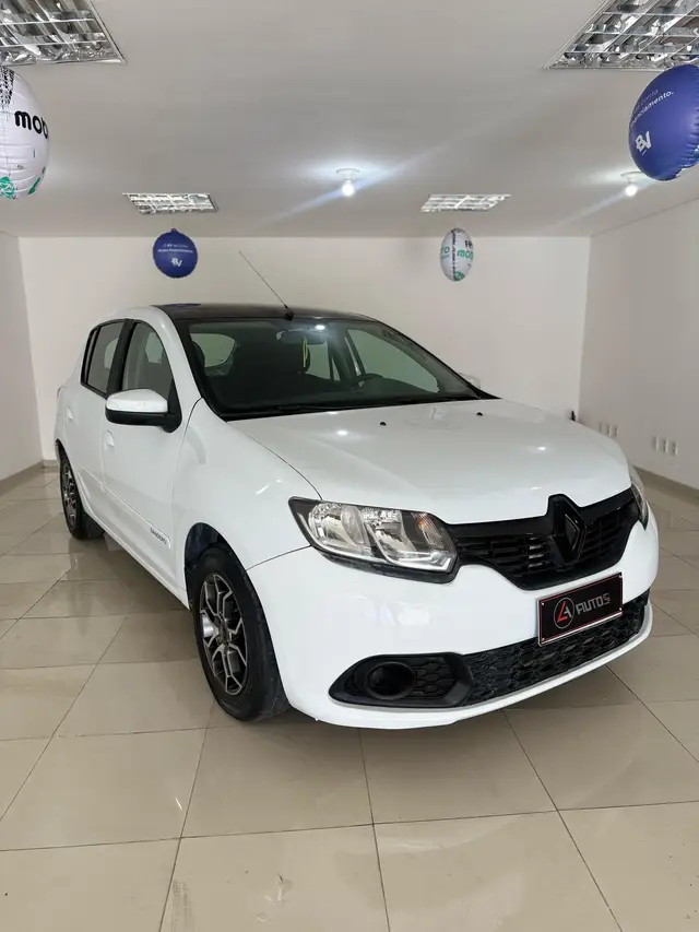 Carro Renault Sandero 2015 Expression 1.0 16V (Flex)