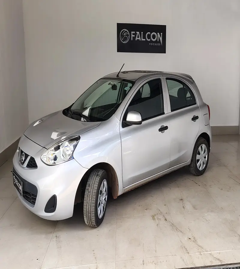Nissan March 1.0 12V S (Flex)