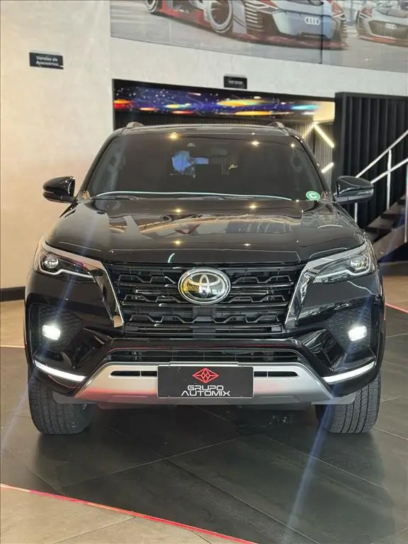 Carro Toyota SW4 2021 SRX 2.8 turbodiesel 7L 4x4 (Aut)