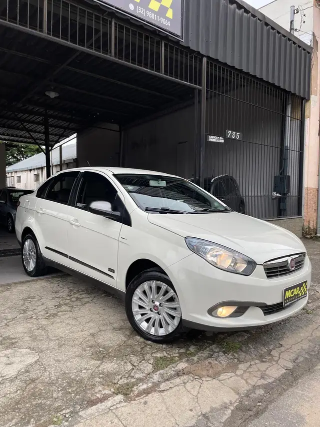 Carro Fiat Grand Siena 2015 ESSEN.SUBLIME Dual. 1.6 Flex