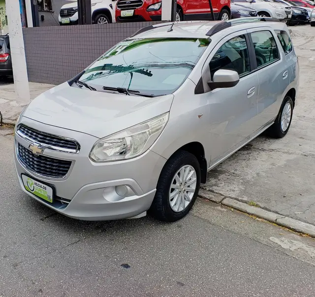 Carro Chevrolet Spin 2014 LT 5S 1.8 (Aut) (Flex)