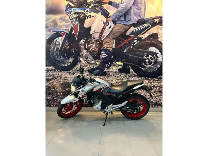 Honda CB 250F Twister (CBS)