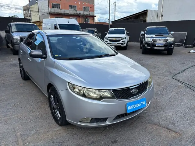 Carro Kia Cerato 2011 SX 1.6 16V 6vel
