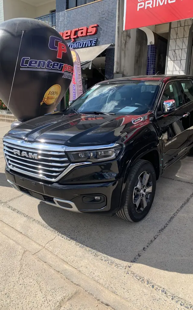 Carro RAM Rampage 2025 Laramie 2.0 Turbo