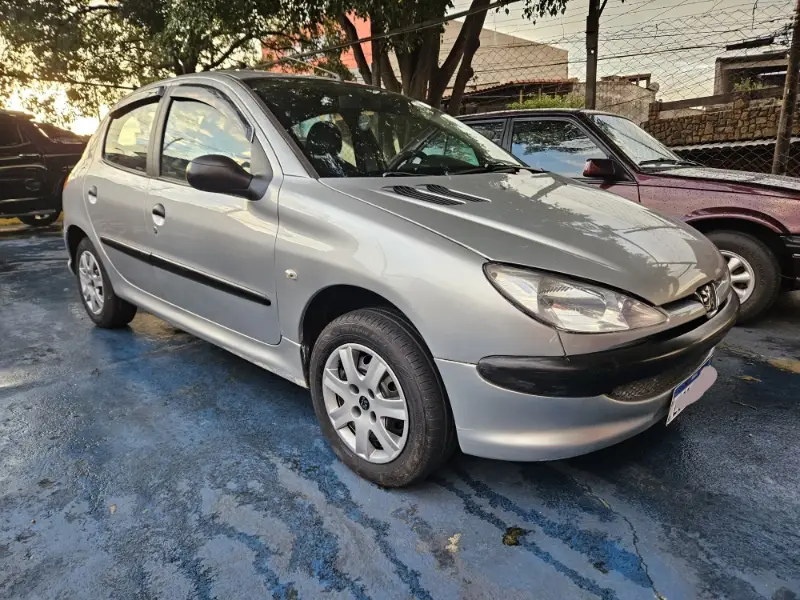 Peugeot 206 Hatch. 1.4 8V (flex)