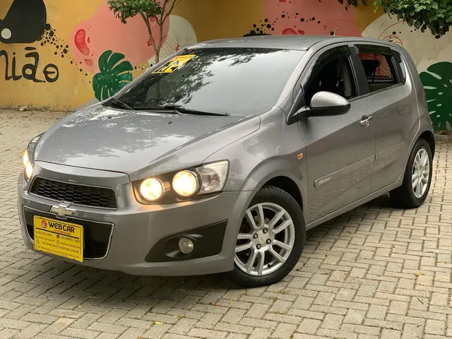 Carro Chevrolet Sonic 2012 Hatch LTZ (Aut)