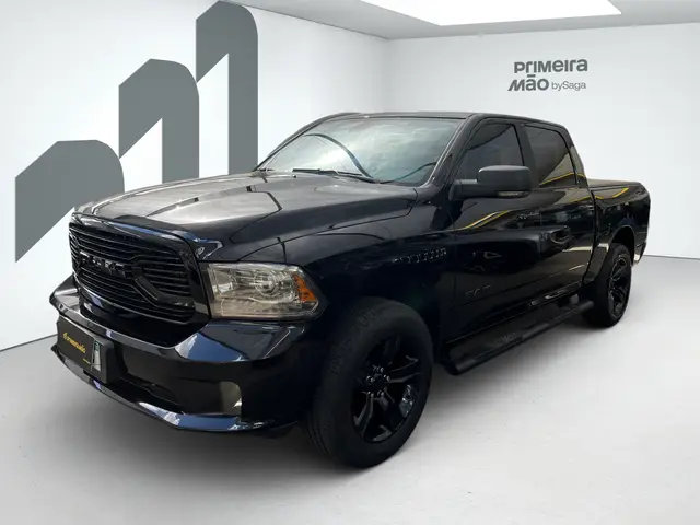 Carro RAM Classic 2023 Laramie 5.7