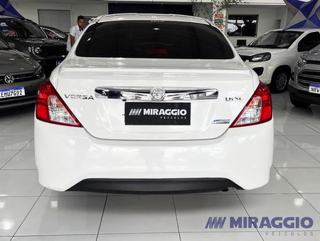 Versa 1.6 16V Unique CVT (Flex)