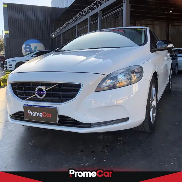 Carro Volvo V40 2013 T4 Dynamic