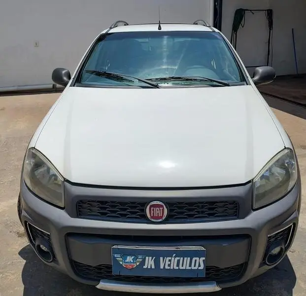 Carro Fiat Strada 2016 Working 1.4 (Flex) (Cabine Dupla)