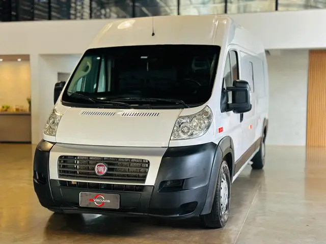 Carro Fiat Ducato 2019 2.3 TDI Cargo 8m³
