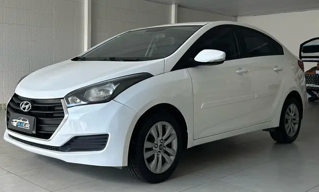 Carro Hyundai HB20S 2017 1.0 Comfort Style Turbo (Flex)