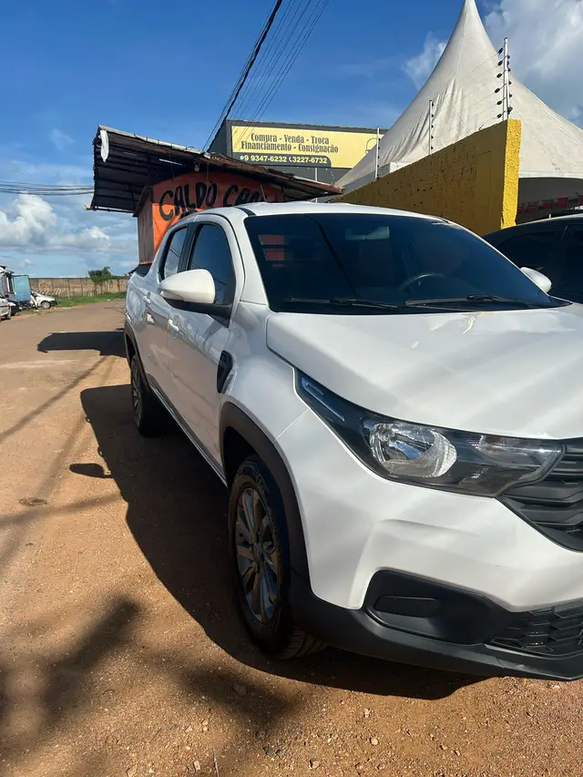 Carro Fiat Strada 2023 Freedom 1.3 CD (Flex)