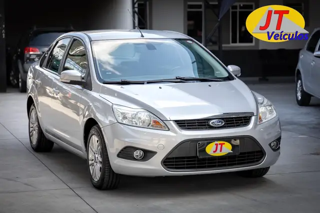 Carro Ford Focus Sedan 2013 GLX 2.0 16V (Flex)