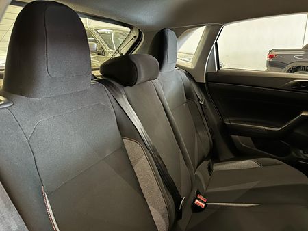 Polo Track 1.0 Flex 12V 5p