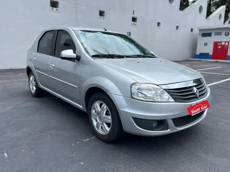Renault Logan Expression 1.6 16V (Flex) (aut)
