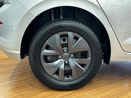 Polo Track 1.0 Flex 12V 5p