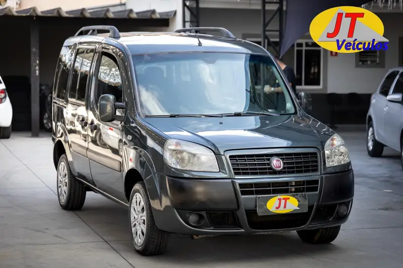 Fiat Doblò Essence 1.8 16V (Flex)