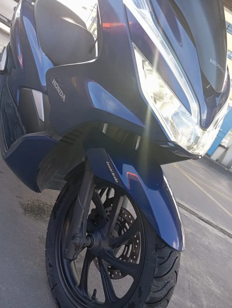 Honda PCX 150 DLX ABS