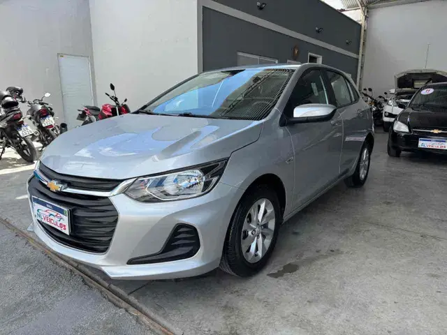 Carro Chevrolet Onix 2023 LT 1.0