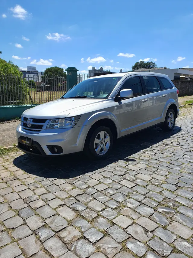 Carro Fiat Freemont 2012 2.4 16V Emotion (Aut)