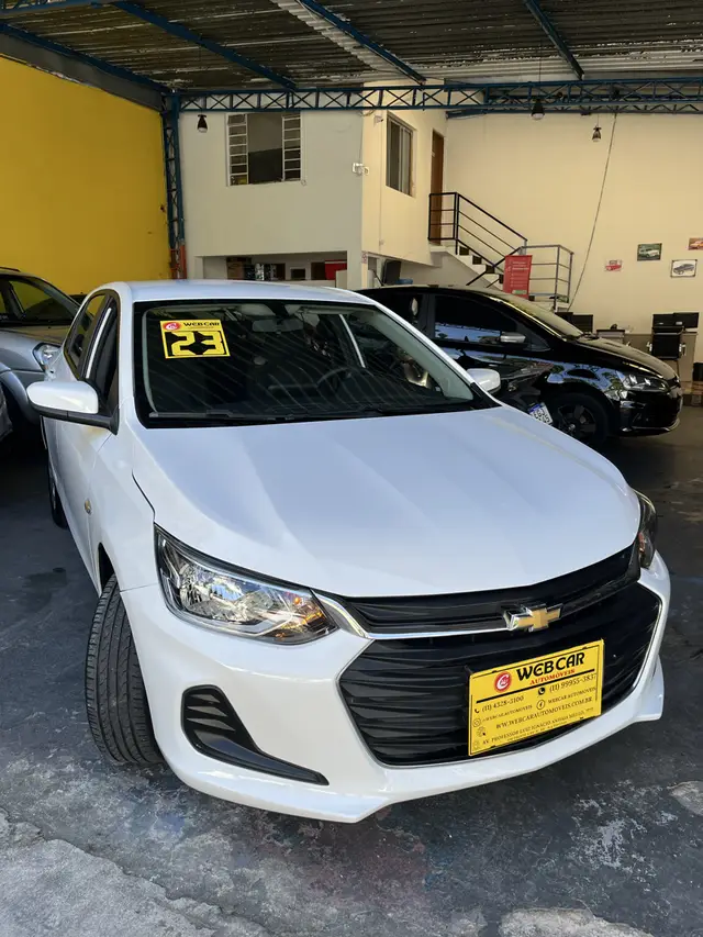 Carro Chevrolet Onix 2023 LT 1.0