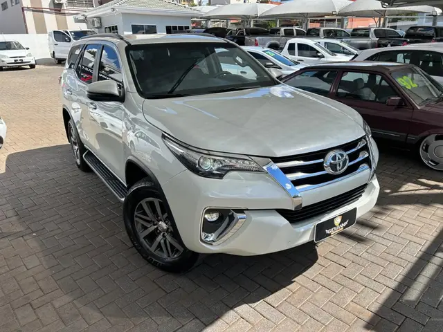 Carro Toyota SW4 2020 2.8 TDI SRX 7L 4x4 (Aut) (Diesel)